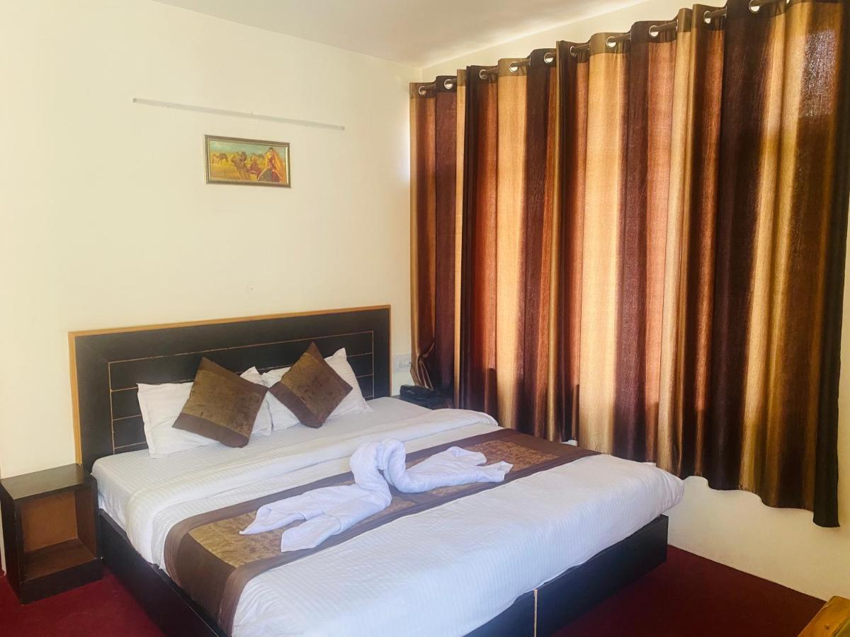 The Destination Manali Hotel Exterior photo