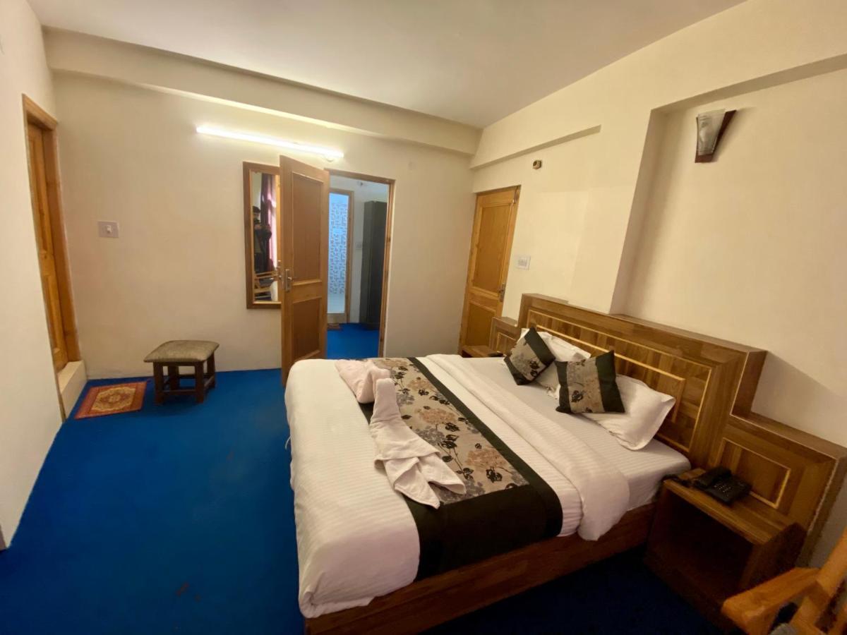The Destination Manali Hotel Exterior photo