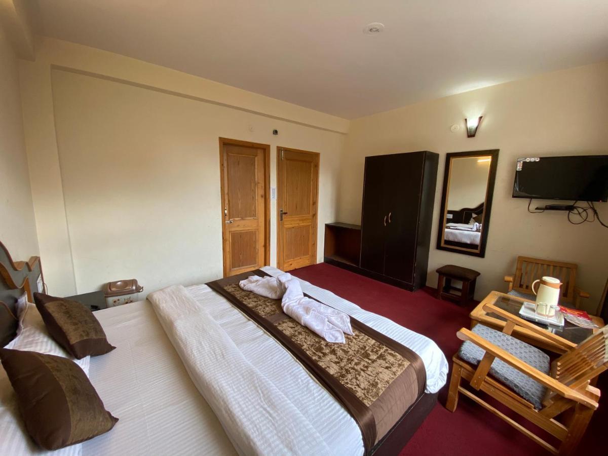 The Destination Manali Hotel Exterior photo