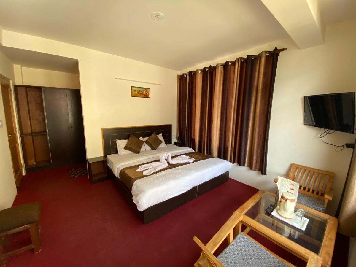 The Destination Manali Hotel Exterior photo